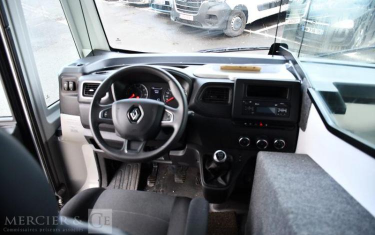 RENAULT MASTER BLANC GG-271-ZM