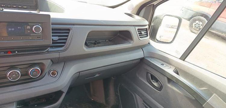 RENAULT TRAFIC AVEC NACELLE KLUBB/KL21B – 9M – DIESEL – 659 HEURES – 99031 KMS BLANC GG-759-DD