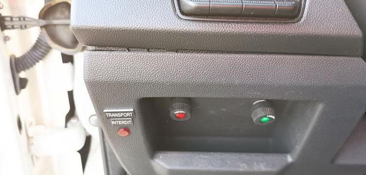 RENAULT TRAFIC AVEC NACELLE KLUBB/KL21B – 9M – DIESEL – 659 HEURES – 99031 KMS BLANC GG-759-DD