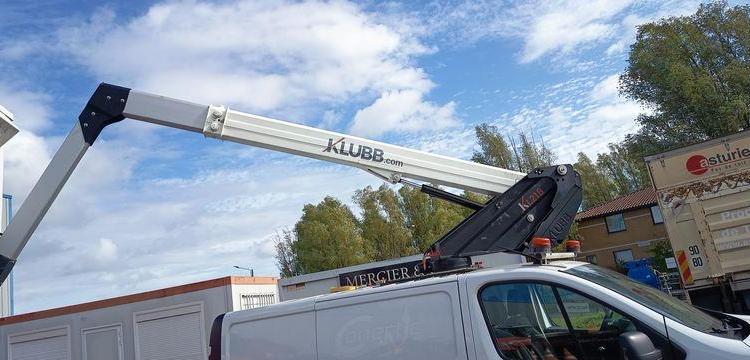 RENAULT TRAFIC AVEC NACELLE KLUBB/KL21B – 9M – DIESEL – 659 HEURES – 99031 KMS BLANC GG-759-DD