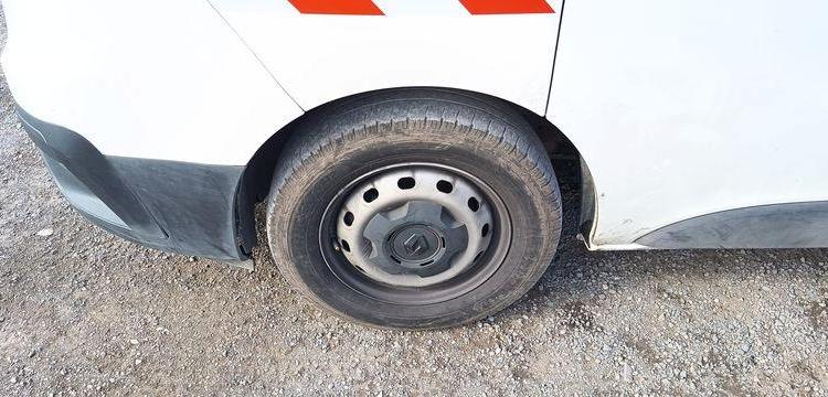 RENAULT TRAFIC AVEC NACELLE KLUBB/KL21B – 9M – DIESEL – 659 HEURES – 99031 KMS BLANC GG-759-DD