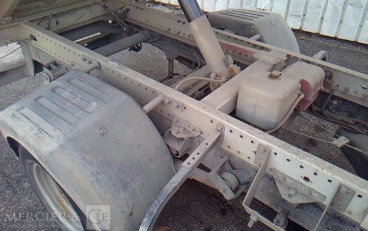 IVECO DAILY 35-160 BENNE SIMPLE CABINE COFFRE BLANC GG-784-VF