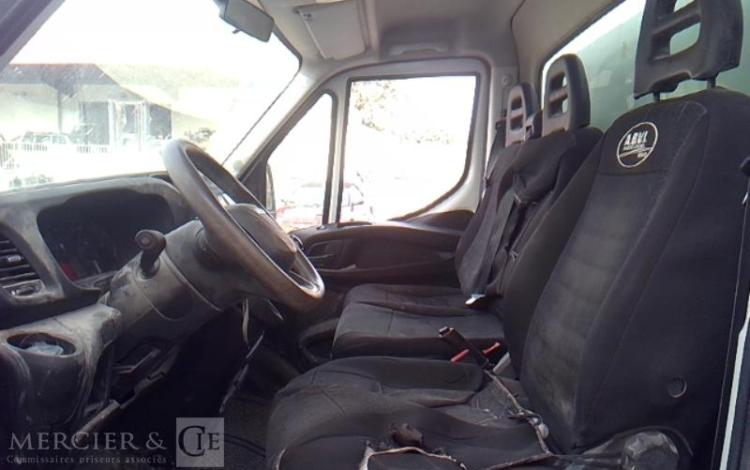 IVECO DAILY 35-160 BENNE SIMPLE CABINE COFFRE BLANC GG-784-VF