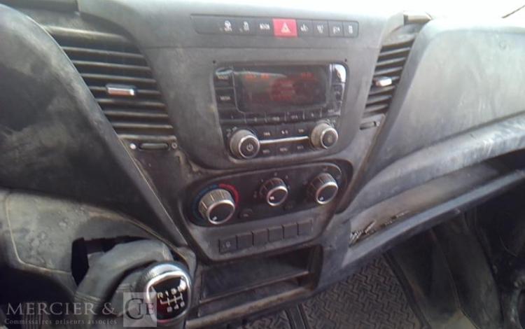 IVECO DAILY 35-160 BENNE SIMPLE CABINE COFFRE BLANC GG-784-VF