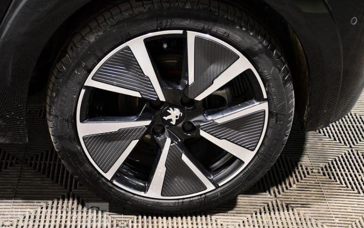 PEUGEOT e-208 GT PACK NOIR GH-011-GS