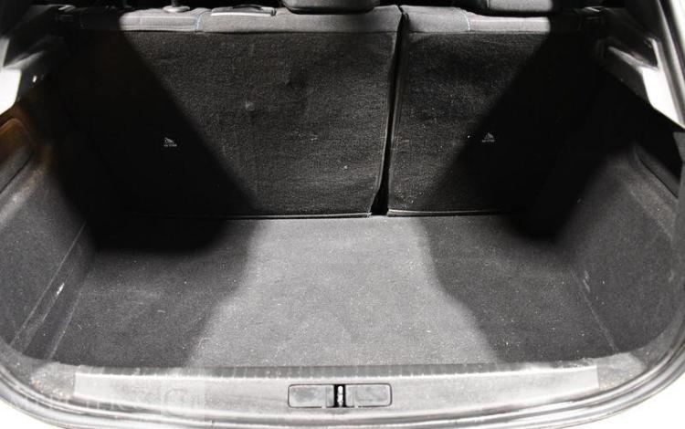 PEUGEOT 208 STYLE PURE TECH 100 S&S BLANC GH-288-VV