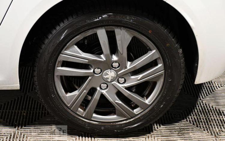 PEUGEOT 208 STYLE PURE TECH 100 S&S BLANC GH-288-VV