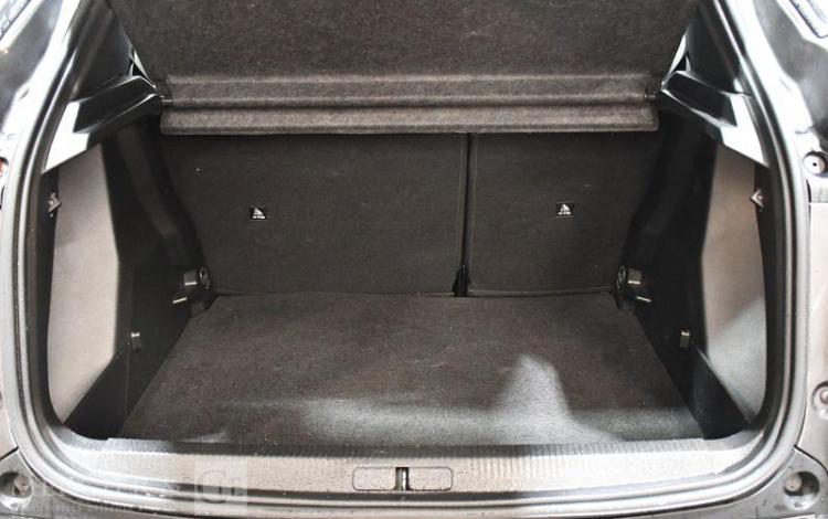 PEUGEOT 2008 ACTIVE PACK GRIS GH-323-RT