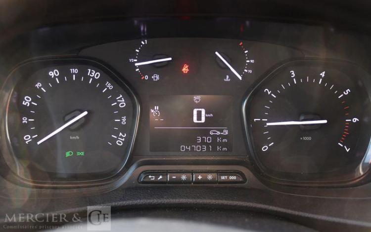 PEUGEOT EXPERT URBAN COMPACT BLUEHDI ROUGE GH-740-EM