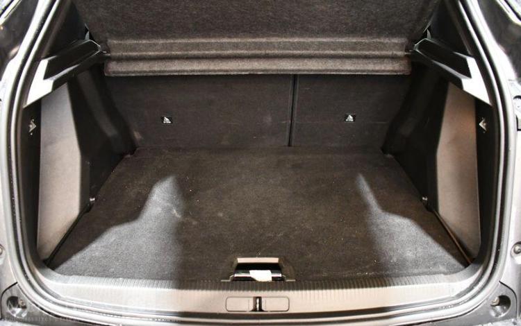 PEUGEOT 2008 ALLURE GRIS GH-875-VP