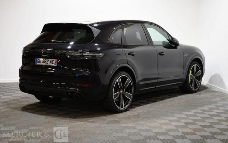 PORSCHE CAYENNE e-HYBRID 462ch PLATINUM EDITION TIPTRONIC NOIR GH-962-AC