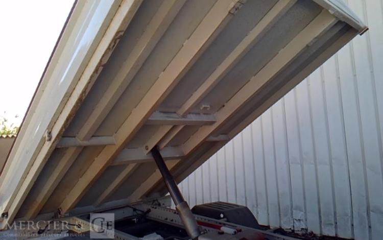 IVECO 35-140 BENNE SIMPLE CABINE COFFRE BLANC GJ-023-VT