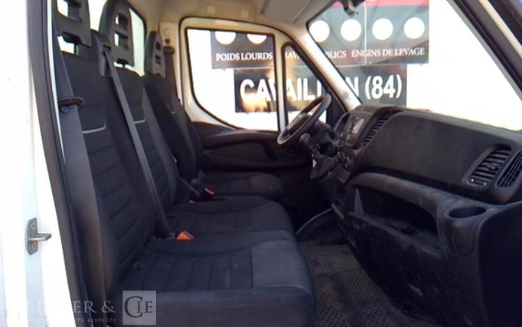 IVECO 35-140 BENNE SIMPLE CABINE COFFRE BLANC GJ-023-VT