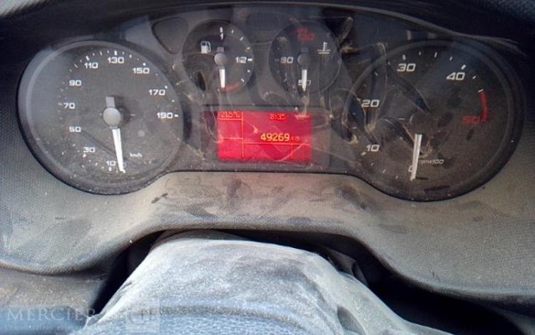 IVECO 35-140 BENNE SIMPLE CABINE COFFRE BLANC GJ-023-VT