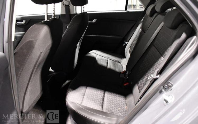 KIA RIO ACTIVE GRIS GJ-519-QN