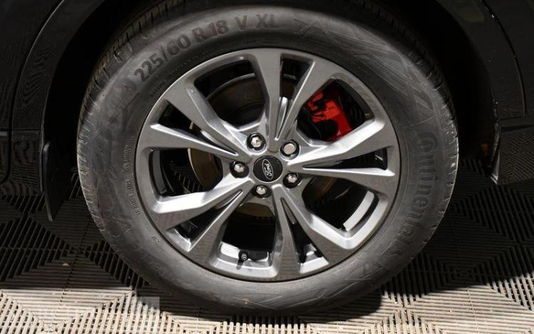 FORD KUGA ST LINE X NOIR GJ-718-NE