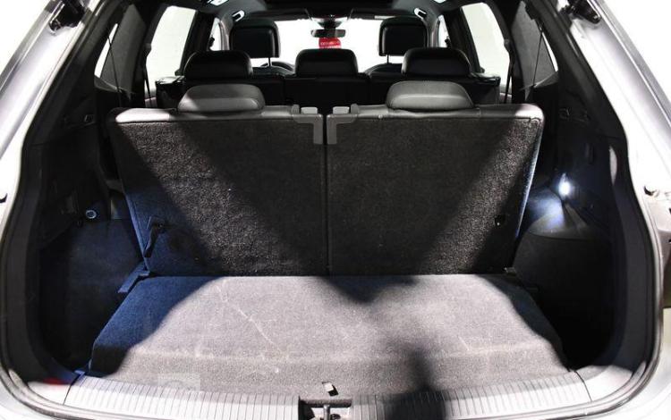 VOLKSWAGEN TIGUAN 2,0 R-LINE 110 TDI GRIS GK-982-WQ