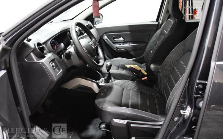 DACIA DUSTER NOIR GL-017-LG