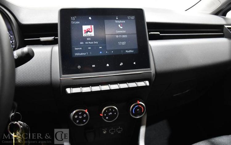 RENAULT CLIO BLANC GN-214-YW