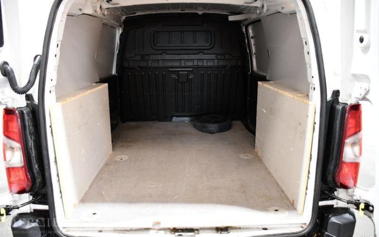 FIAT e-DOBLO BLANC GN-624-RP