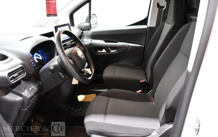 FIAT e-DOBLO BLANC GN-624-RP