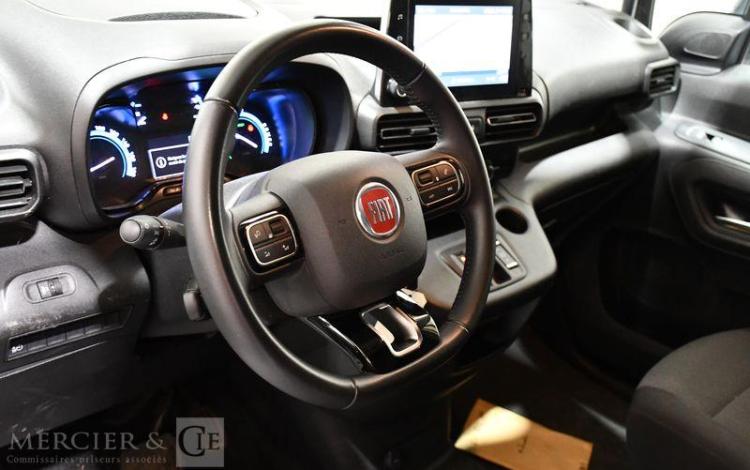 FIAT e-DOBLO BLANC GN-624-RP