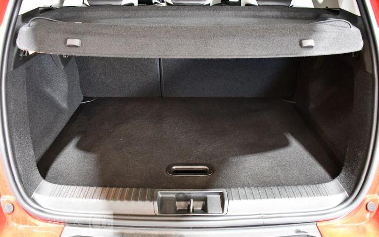 RENAULT CAPTUR ROUGE GP-656-BM