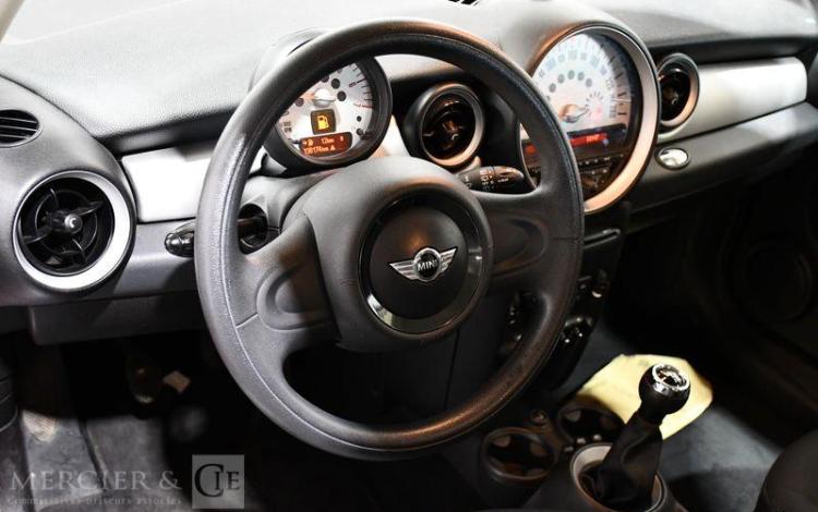 MINI COOPER 1,6 D 110 COOPER ROUGE GP-889-BH