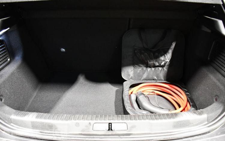 DS DS3 e-TENSE OPERA GRIS GQ-092-VX