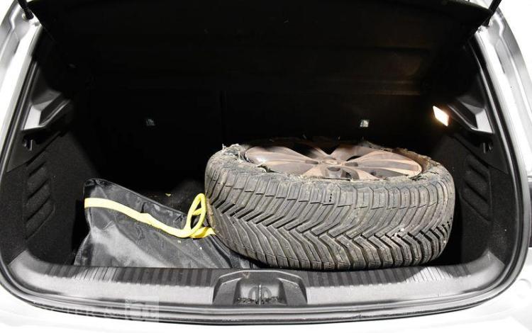 RENAULT CLIO TECHNO TCE 90 GRIS GQ-393-WJ