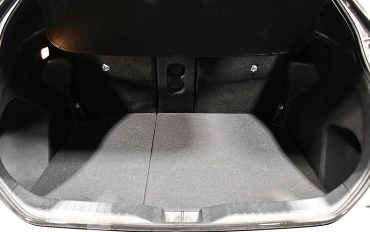 TOYOTA YARIS CROSS GRIS GQ-667-AT