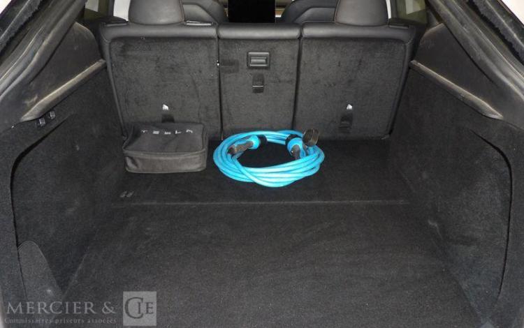 TESLA MODEL Y 515 82KWH GRANDE-AUTONOMIE DUAL-MOTOR 4WD NOIR GQ-725-QT