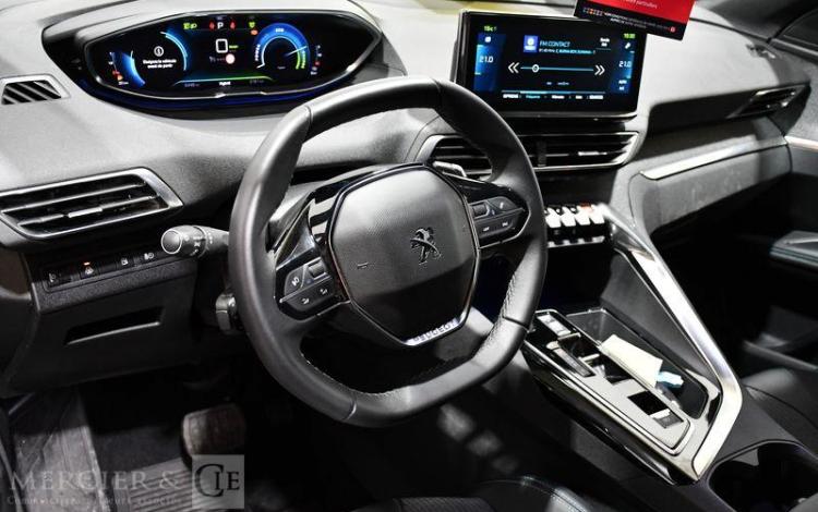 PEUGEOT 3008 NOIR GR-075-YM