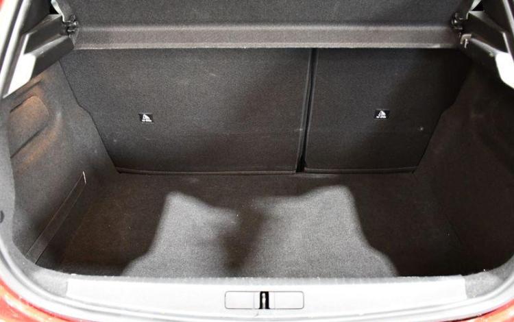 PEUGEOT 208 1.2 PURETECH 100 STYLE ROUGE GR-202-ER