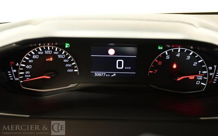 PEUGEOT 208 1.2 PURETECH 100 STYLE ROUGE GR-202-ER