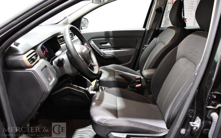 DACIA DUSTER EXTREME TCE 130 4X2 NOIR GR-866-GZ
