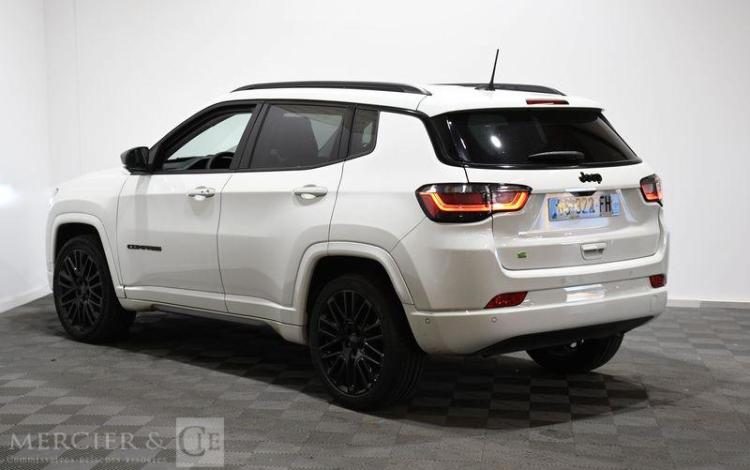 JEEP COMPASS BLANC GS-322-FH