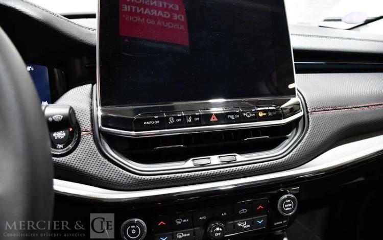 JEEP COMPASS BLANC GS-322-FH