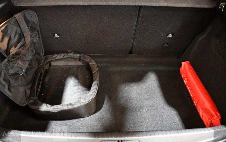 PEUGEOT e-208 50kWh 135ch ALLURE PACK JAUNE GS-486-EV