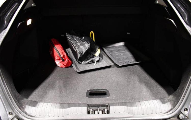 RENAULT ARKANA 1.3 TCE 140CH HYBRID EVOLUTION EDC GRIS GS-861-XM