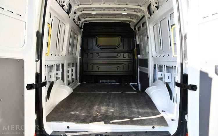 VOLKSWAGEN E-CRAFTER VAN 35 L3H3 11M3 TRAC 136CH BLANC GS-924-CA