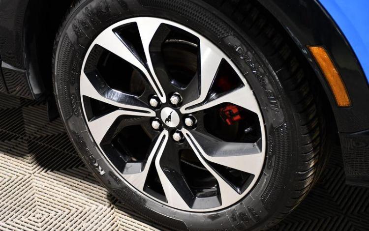 FORD MUSTANG MACH-E 75kwh  GS-954-HM