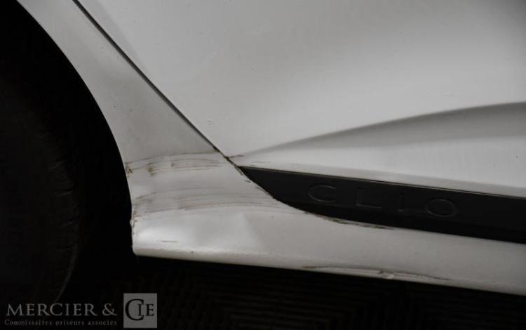 RENAULT CLIO EVOLUTION TCE 90 BLANC GT-092-ZF