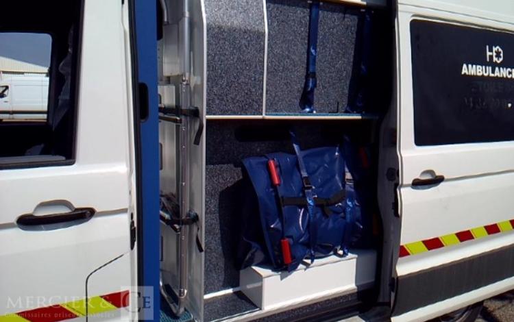 VOLKSWAGEN CRAFTER VAN 3T5 TDI 177CV AMBULANCE BLANC GT-966-QE