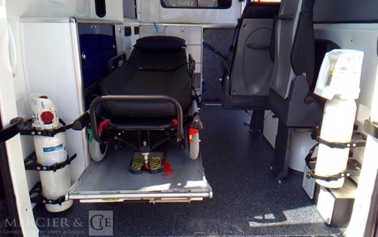 VOLKSWAGEN CRAFTER VAN 3T5 TDI 177CV AMBULANCE BLANC GT-966-QE