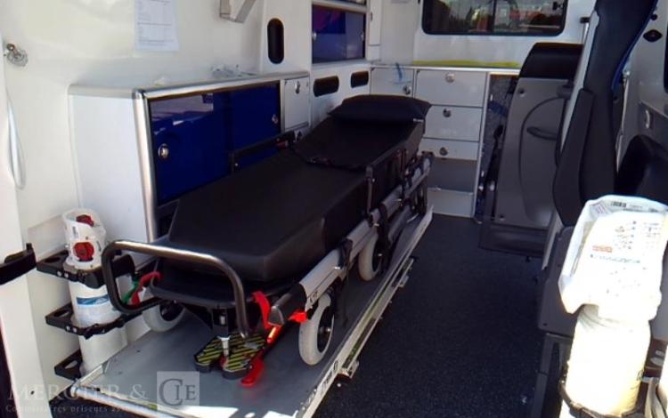 VOLKSWAGEN CRAFTER VAN 3T5 TDI 177CV AMBULANCE BLANC GT-966-QE