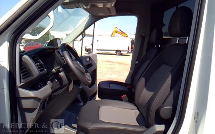 VOLKSWAGEN CRAFTER VAN 3T5 TDI 177CV AMBULANCE BLANC GT-966-QE