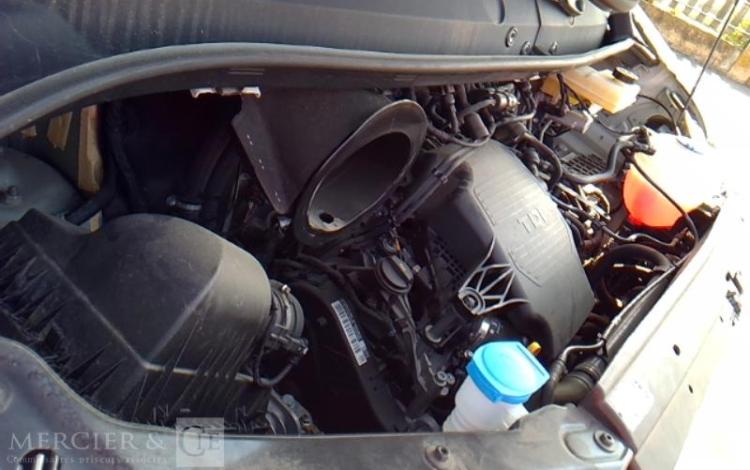 VOLKSWAGEN CRAFTER VAN 3T5 TDI 177CV AMBULANCE BLANC GT-966-QE