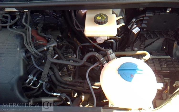 VOLKSWAGEN CRAFTER VAN 3T5 TDI 177CV AMBULANCE BLANC GT-966-QE