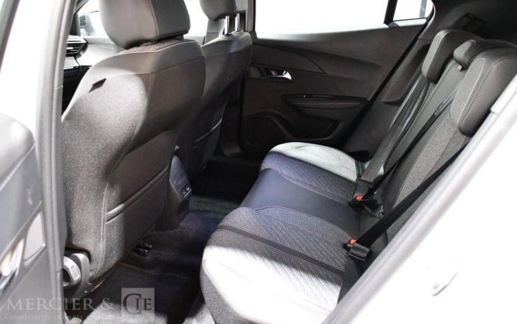 PEUGEOT 2008 ALLURE PURE TECH BLANC GV-228-ZW